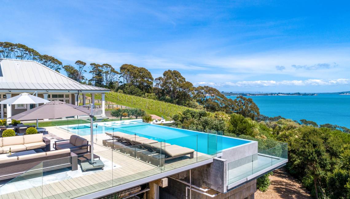 Te Rere Cove Estate